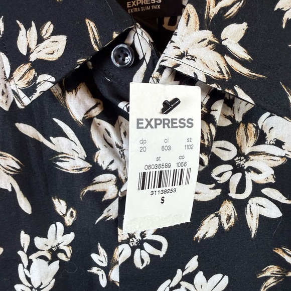 Express Womens Floral Button Up Shirt Black‎ White NWT Small Extra Slim - Picture 2 of 5